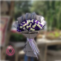 دسته گل فانتزی رز مدل ماهانا VIP